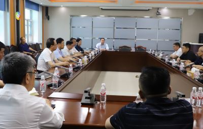 市委副書記、市長李兵蒞臨寶泰隆座談?wù){(diào)研